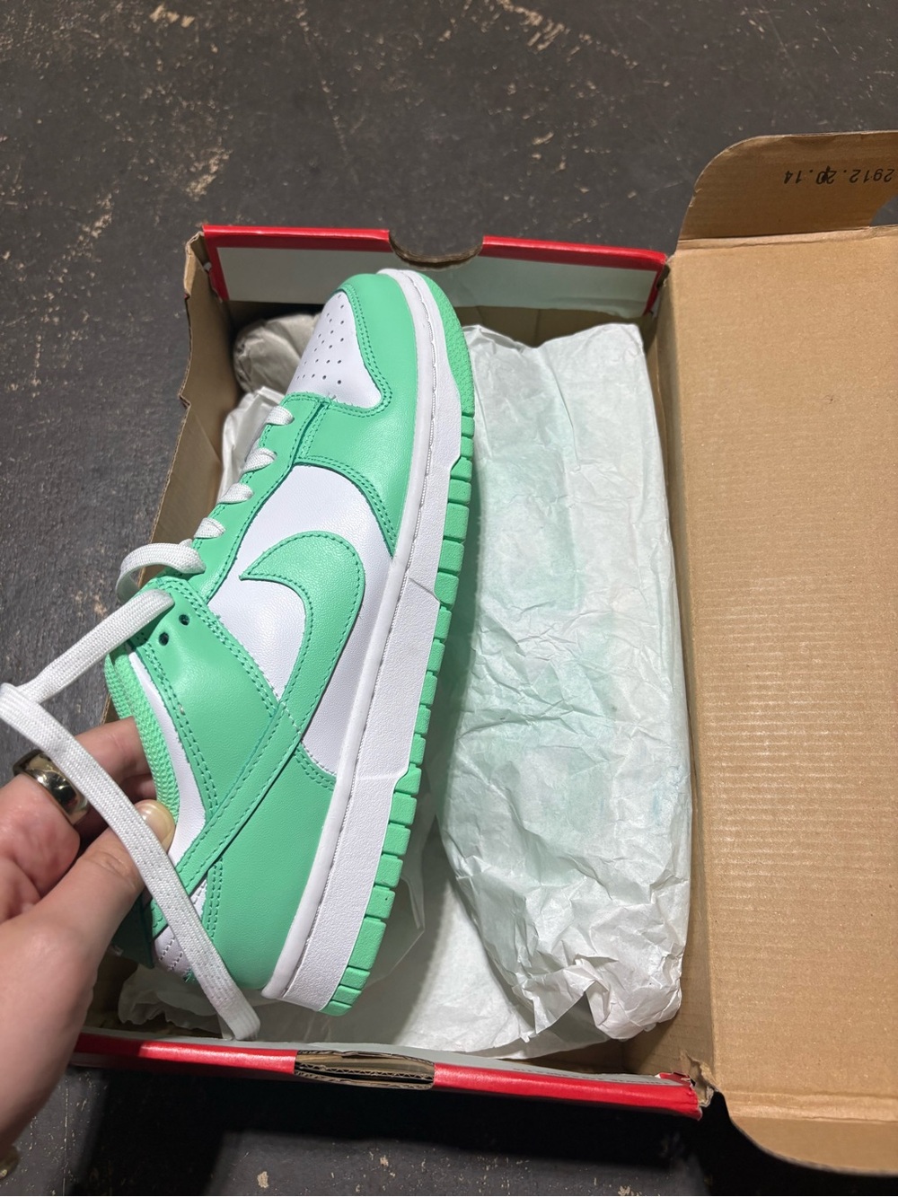 Nike Unisex Dunks Green Glow Sneakers - Women’s 9/Mens 7.5 - BRAND NEW IN BOX
